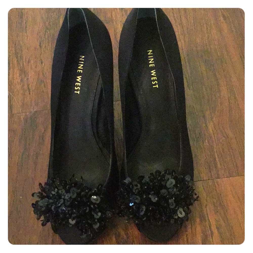 Sequin Pumps